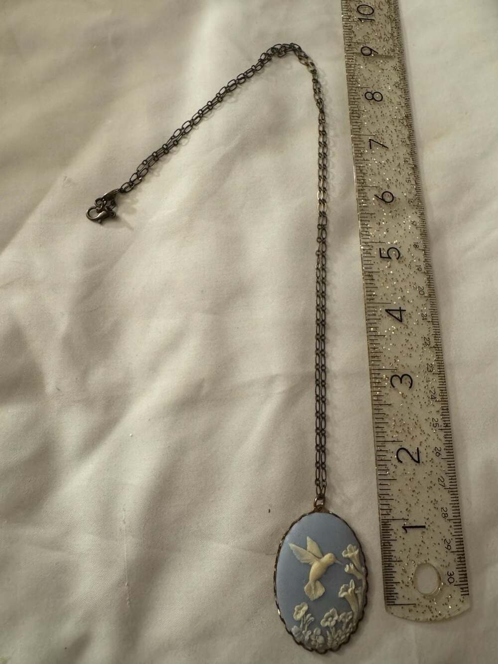 Vintage-Style Hummingbird Cameo Pendant Necklace on Antiqued Brass Chain